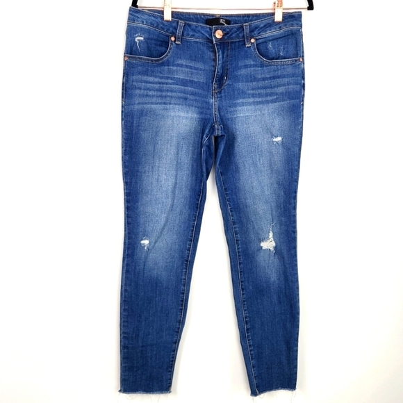 1822 Denim Women's Size 10 Raw Ankle Distressed Stretch Blue Jeans - Picture 1 of 10